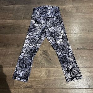 Lululemon Wunder Train High-Rise Tight 25" Size 4